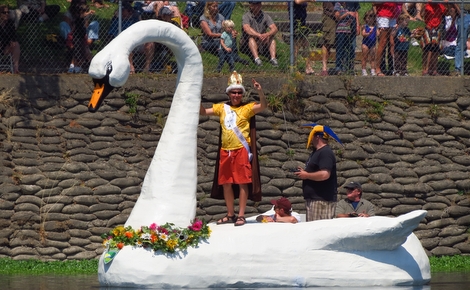 Healdsburg Water Carnival Sandy the swan